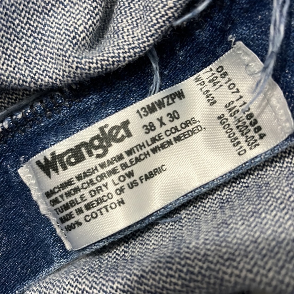 Wrangler Jeans Size 38 - Picture 6 of 8